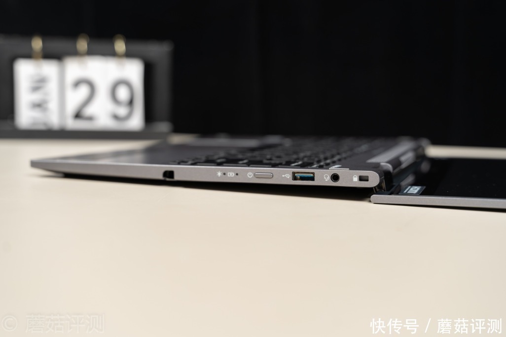  翻转|极致轻薄，自由翻转，细节出众、宏碁蜂鸟Spin 5百变2K轻薄本 评测