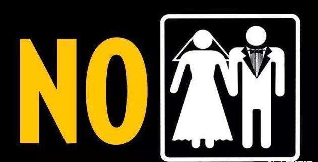  上非|收废品小伙上非诚勿扰，惨被灭灯还遭羞辱，孟非：说说收什么废品