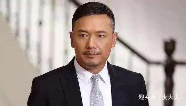  翁美玲|三哥苗侨伟杨盼盼帅、梅艳芳酷、翁美玲俏，他为何选择戚美珍