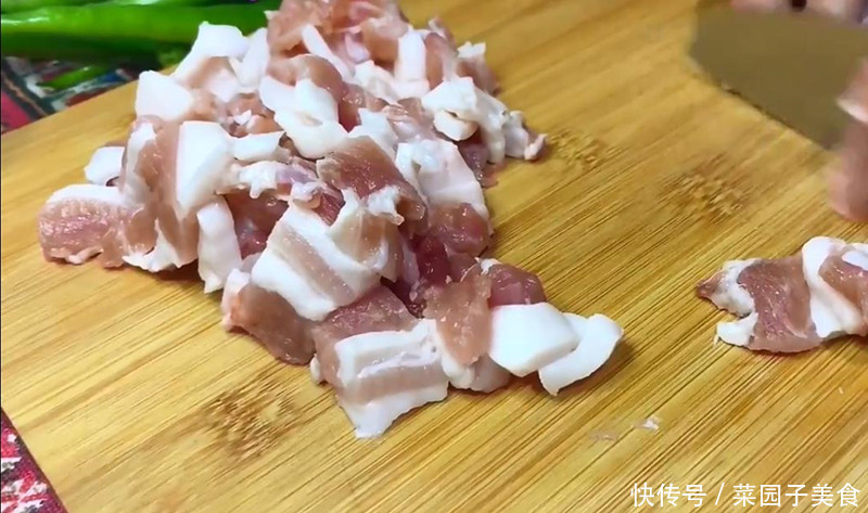  制作|知道“一碗香”是哪里的名菜吗？大厨告诉你这道名菜的详细制作