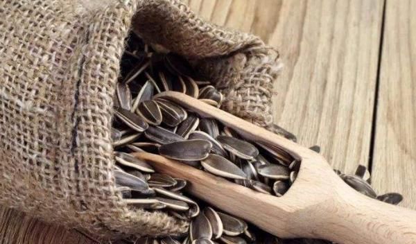 神器|被称为“肥胖神器”的4种零食,前3很常见,最后1个你一定吃过