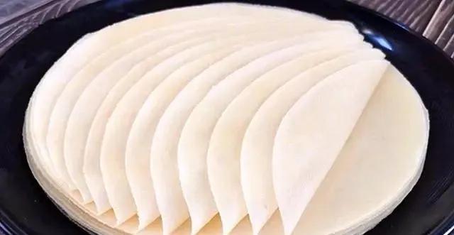  不硬|一到夏天我就烙这种饼，香软又筋道，1分钟烙一张，凉了也不硬