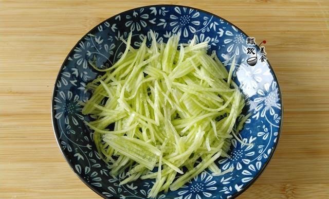 食物|一道好吃不长肉的凉拌菜,无油0脂肪,夏季减肥记得吃哦