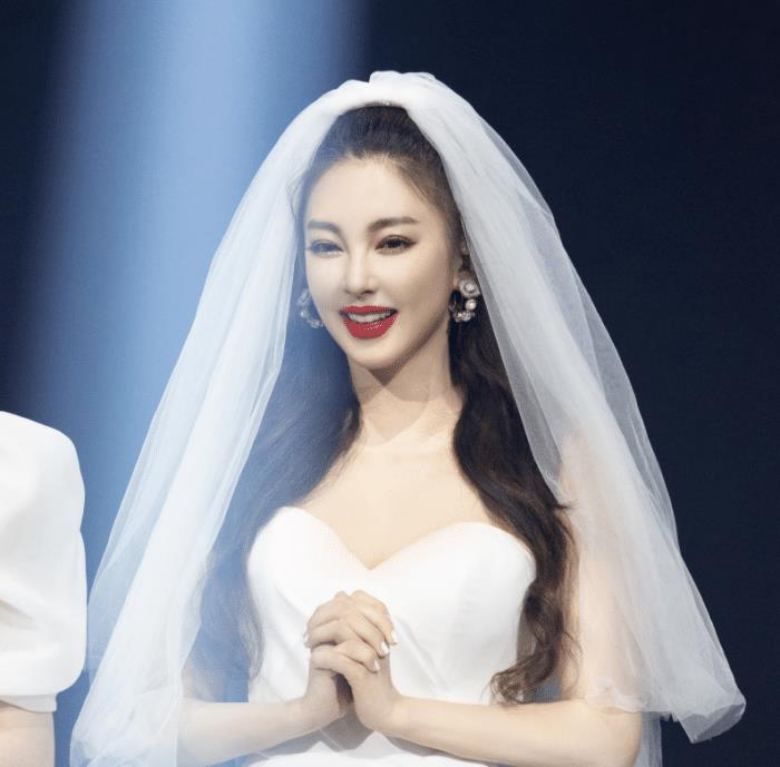 反转|《乘风破浪的姐姐》排名大反转,宁静无缘前三,冠军票数遥遥领先