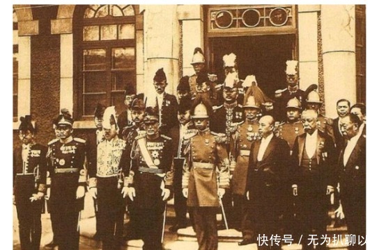 皇帝|溥仪弟弟无偿捐献名下学校,一生奔波教育事业,却居住漏水平房