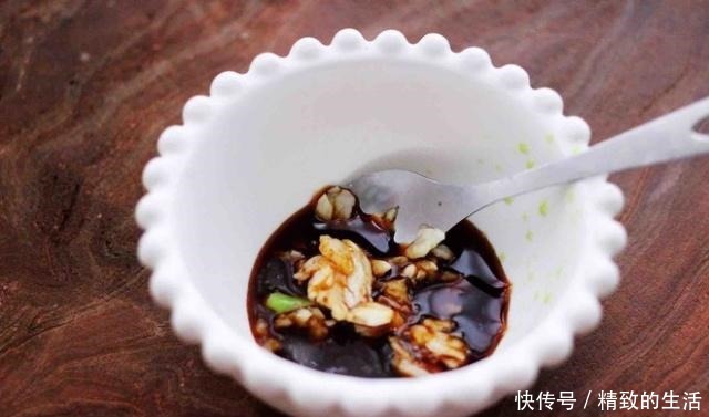 好吃|辣根拌秋葵毛蛤的做法,味道浓郁,营养丰富,口感爽滑,非常好吃