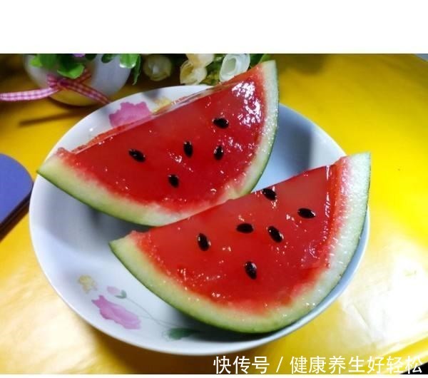 水果|老婆用西瓜做果冻,上班前西瓜水,下班回家切开“乐坏了”