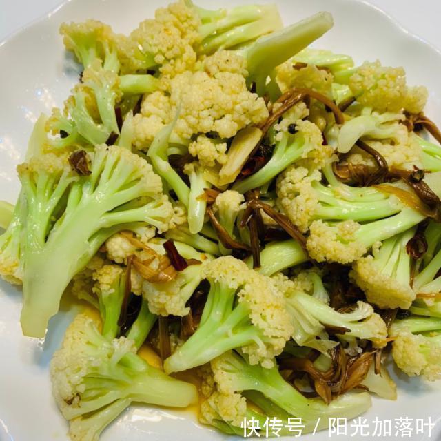 花菜|金针菜炒花菜,简单快手菜