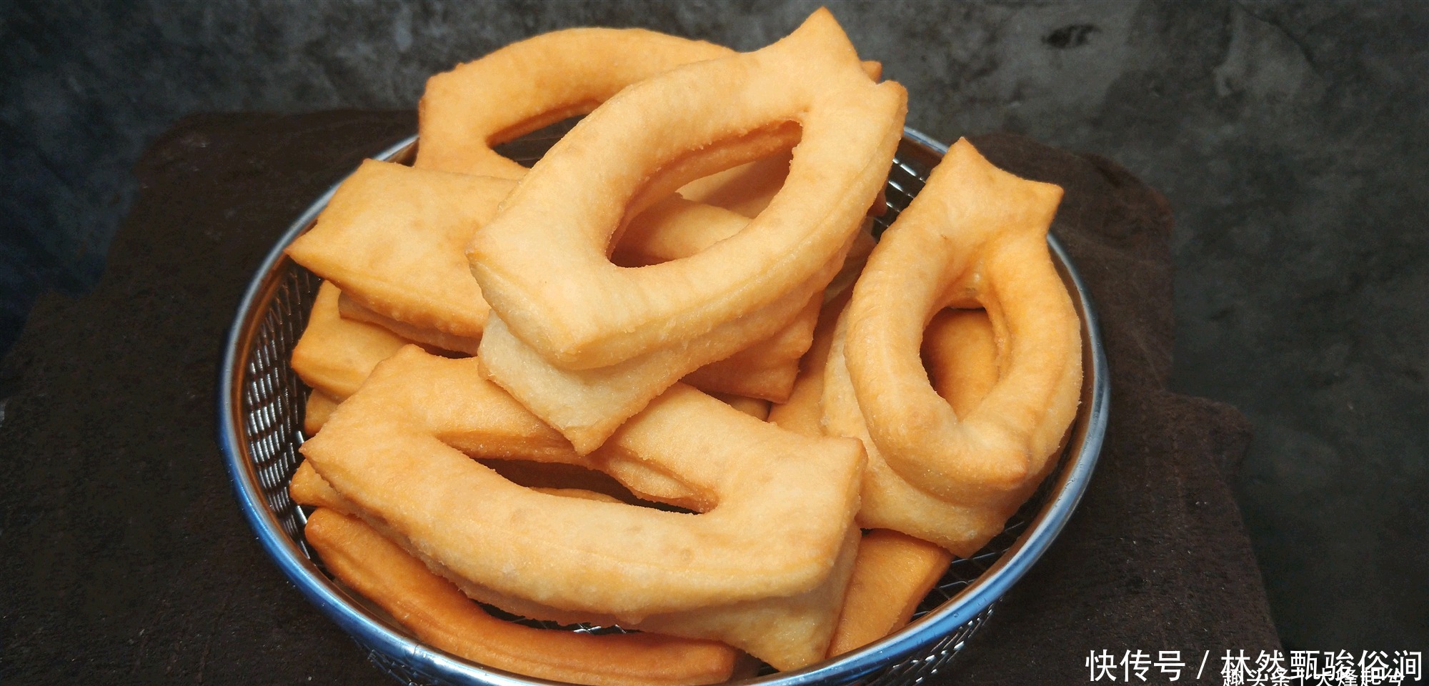 黄豆|1把黄豆2个鸡蛋,做成早餐,比包子简单,比油条好吃,越嚼越香