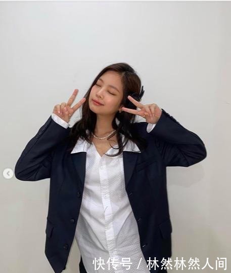  香奈儿|今年夏天被Jennie带火的平价饰物，最低65块钱即能变人间香奈儿