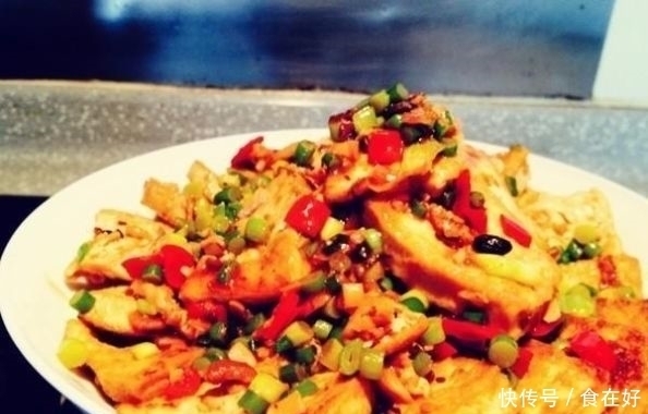 豆腐|简单家常菜韩式煎豆腐,清炒油菜,黑木耳炒冬笋,野山椒炒鸡胗