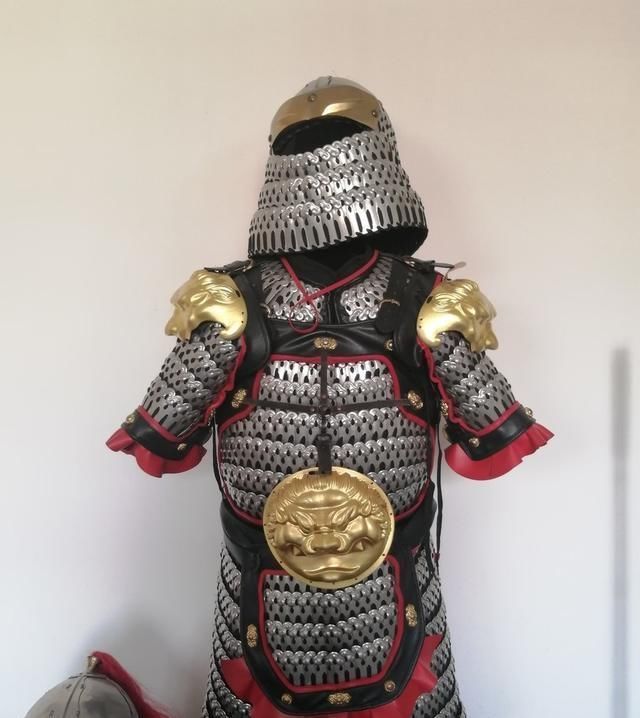 冷兵器|盾牌为什么会成为冷兵器时代防御护具的最佳选择