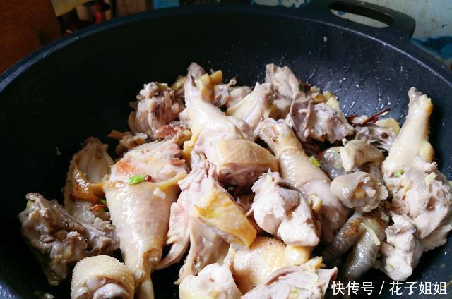  乌脚鸡|中伏，天热湿气重，这两搭配好下饭，鲜香不腥味道赞，做法也不难