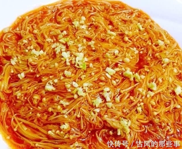 番茄|吃过之后,你会爱上番茄烩金针菇的蔬菜,比肉食更美味,也更容易制作