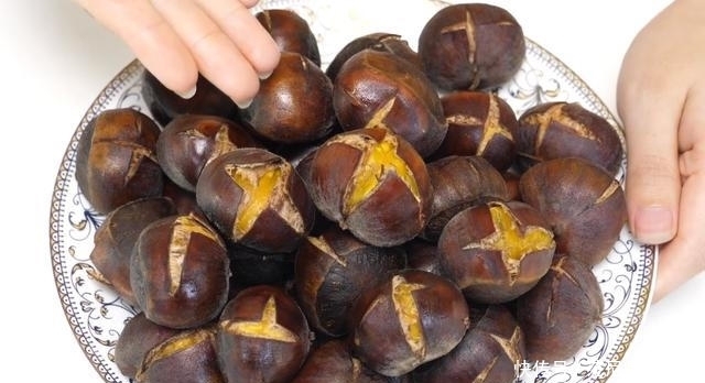 下锅煮|煮板栗时,板栗先下锅就错了!只需多加这1步,板栗又香又好剥