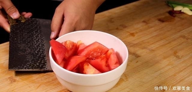 酸爽|茄夹最好吃的做法,加1个西红柿,酸爽开胃,好吃不油腻,解馋