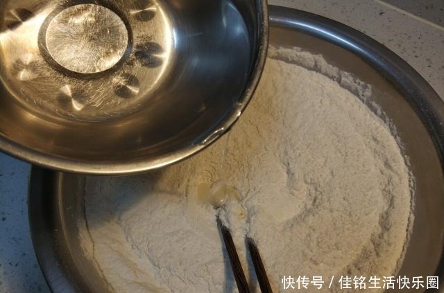 收藏|天气转凉，蒸馒头如何快速发面，这几个实用小技巧收藏好