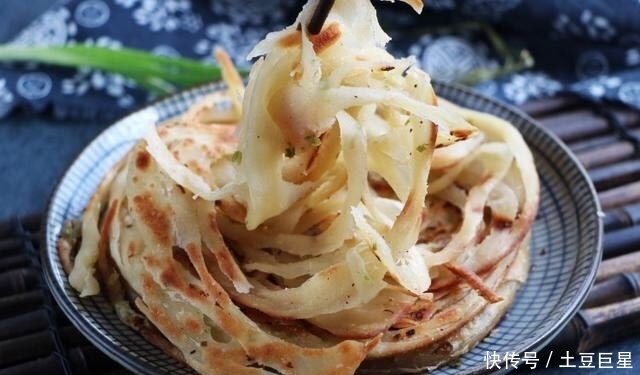 煎饼|发现煎饼新吃法,比馒头好吃,比油条做法简单,酥脆香软,特美味