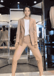 假动作|搞笑GIF:小伙子,这个假动作我给你满分