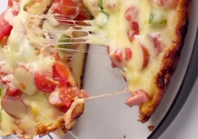 五毛钱|吃剩的馒头千万别丢掉,看我怎么把五毛钱的馒头变成在家也能做的披萨