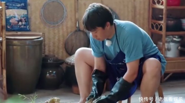 黄磊老师|《向往4》维嘉夸叫花鸡好吃,看清桌上“剩菜”后,网友别装了!