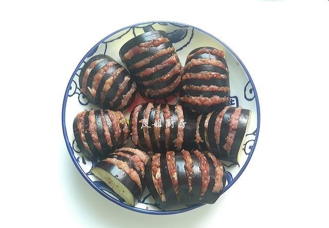  灯笼|做灯笼茄子翻车现场，丑是丑了点，但味道杠杠的，后悔做少了