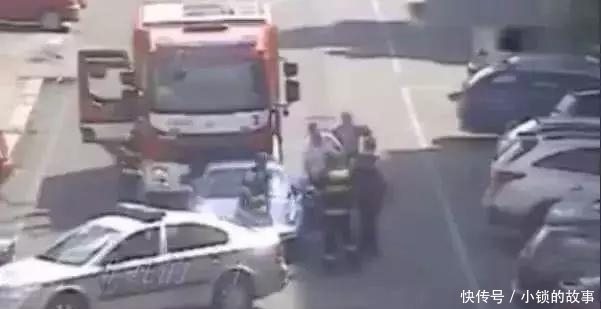 让行|土豪开保时捷故意拦住消防车不让走 消防员: 那你就别想走了