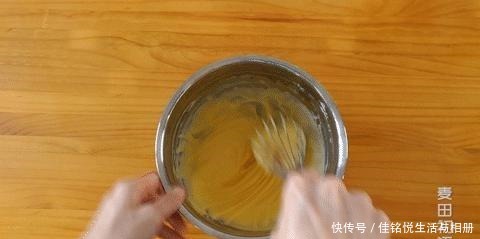 轻松|儿时的经典味道,柔软湿润的古早味蛋糕,新手也能轻松做