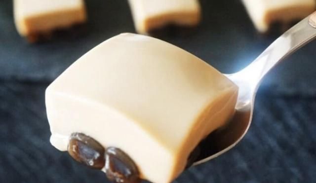 零食|可以“咬着吃”的4款珍珠奶茶,原材料几乎相同,口感有很大差别