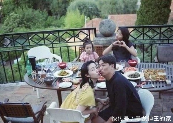  黄磊|黄磊林志颖都是好爸爸，工作之余不忘陪伴3个孩子，既宠娃又宠妻