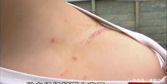 拳打脚踢|13岁小孩被一群广场舞大妈围殴，拳打脚踢，小孩：不还手，没天理