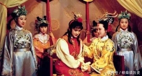 人用|监禁中被人用弓绞死，贾元春死时惨状，被作者用16字写尽