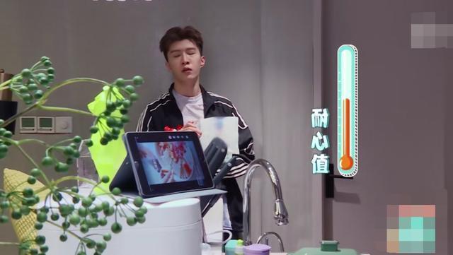  独居生活|范丞丞做饭不洗菜、范冰冰三天不洗脸，姐弟的生活习惯太默契