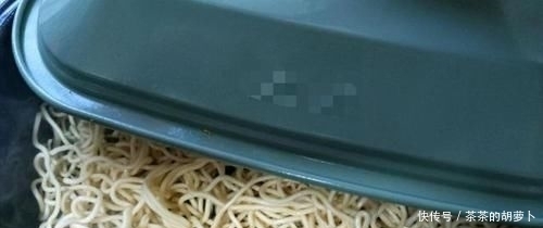  学会|好吃又好看的菜心炒面，几分钟就学会，大人小孩都爱吃