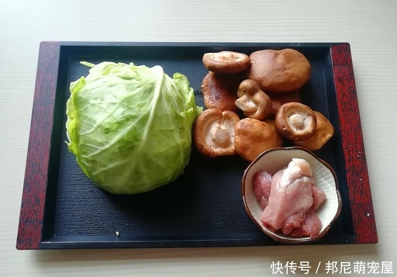 好吃|包菜这样做, 比手撕包菜还好吃, 餐馆都吃不到, 自己一看就会做