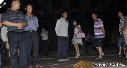 短信|男子救了落水的女子后, 第二天他报警了, 只因看了手机里的短信