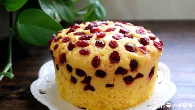 低筋面粉|早餐蒸个南瓜发糕,口感松软不粘牙,好吃不上火,孩子说比蛋糕香