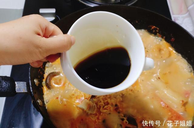 麻辣烫|闺女最馋这麻辣烫,红油浓香,酷辣入味,不用买底料,做法超简单