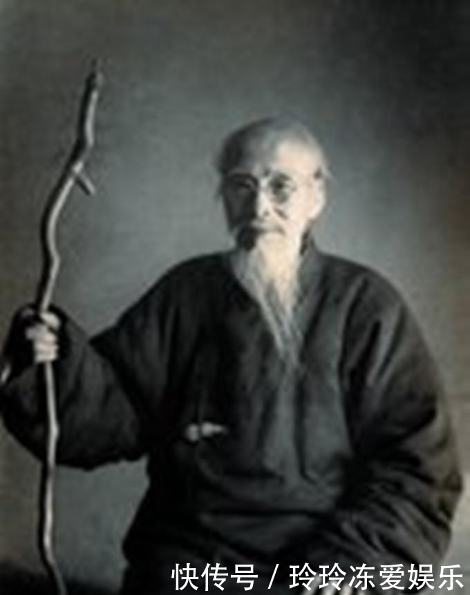  放大|齐白石画了一只蜻蜓, 卖出700万天价, 放大30倍后才发现绝妙之处