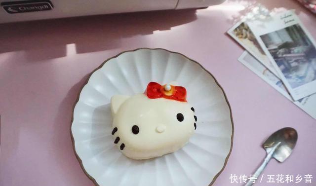 芒果|女儿生日说要吃慕斯蛋糕,我给她做了可爱的卡通蛋糕,她开心极了