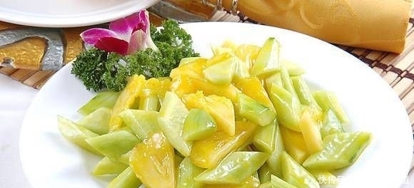 皮蛋|黄瓜是一道家常菜,炸黄瓜真的很简单