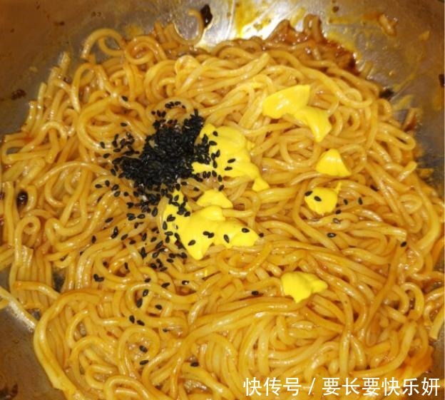 剑客|康师傅放出“狠招”,隆重推出“泡面四剑客”,销量实现大逆袭!