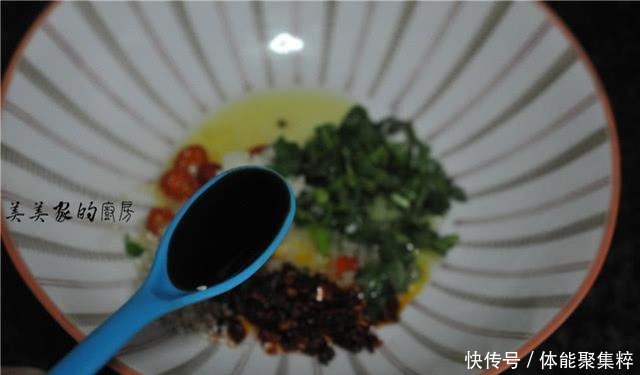 酸爽|比香辣粉、油泼面更过瘾!这一碗香辣酸爽,好吃到连汤都喝干净!