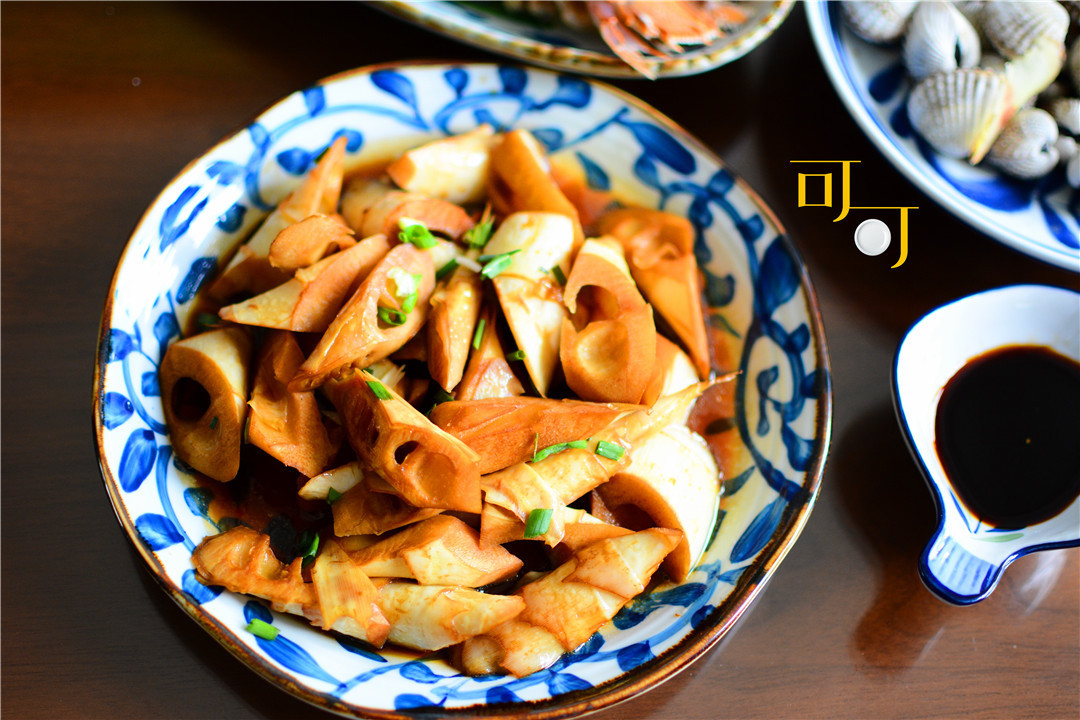  午餐|我家周末午餐，四个人六个菜，三个是海鲜，真是有口福