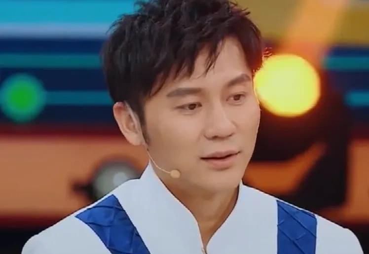  惊现|李晨对跑男才是真爱晒独居生活却惊现“名牌”，看清名字泪目