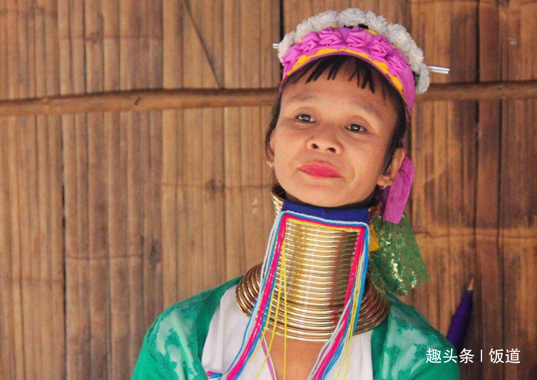 模样|缅甸神秘民族，铜环一生只能摘下三次，取下来后成这副模样！