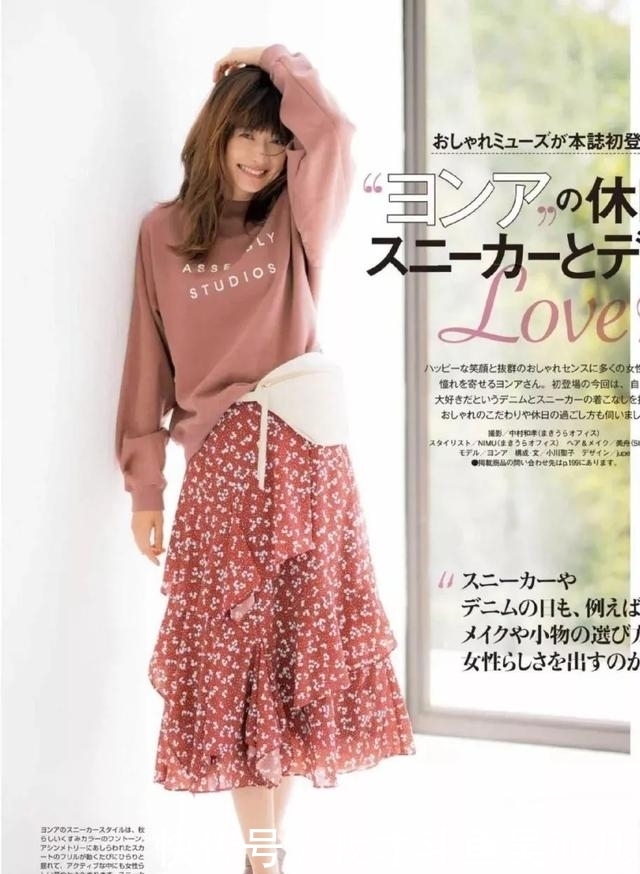 卫衣|卫衣+半裙=早秋最火混搭套路,时髦炸了