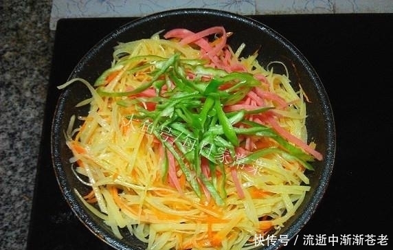 好吃|手抓饼卷万物:做成土豆丝卷饼,简单又好吃,赶紧试一试!