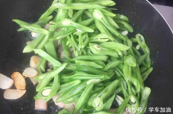 耽误|猪肉冻得再硬，加几滴它，解冻只需要3分钟，完全不耽误炒菜