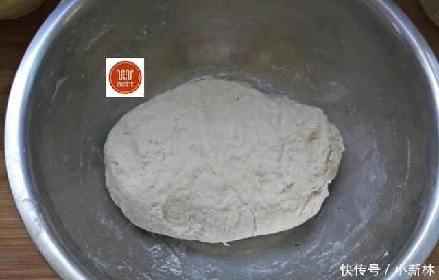 省油|发面烙饼,我有妙招,既省油又暄软,外酥里嫩凉了不会硬!